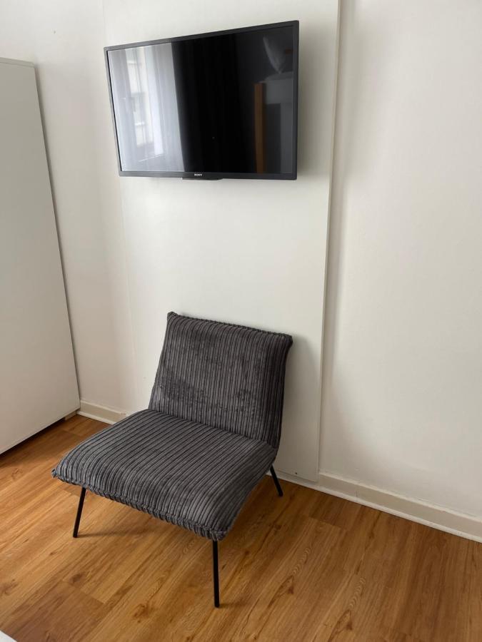 Max Self-check-in Hotel