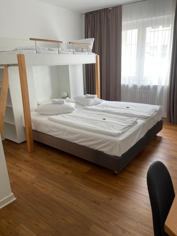 Max Self-check-in 3* Dusseldorf