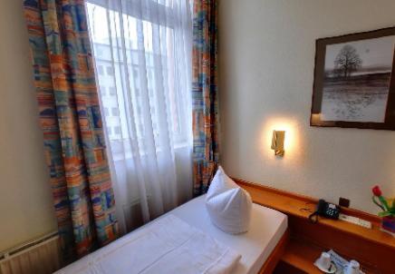 Hotel Mondial 3*