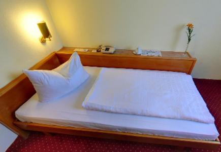 Mondial Hotel 3*