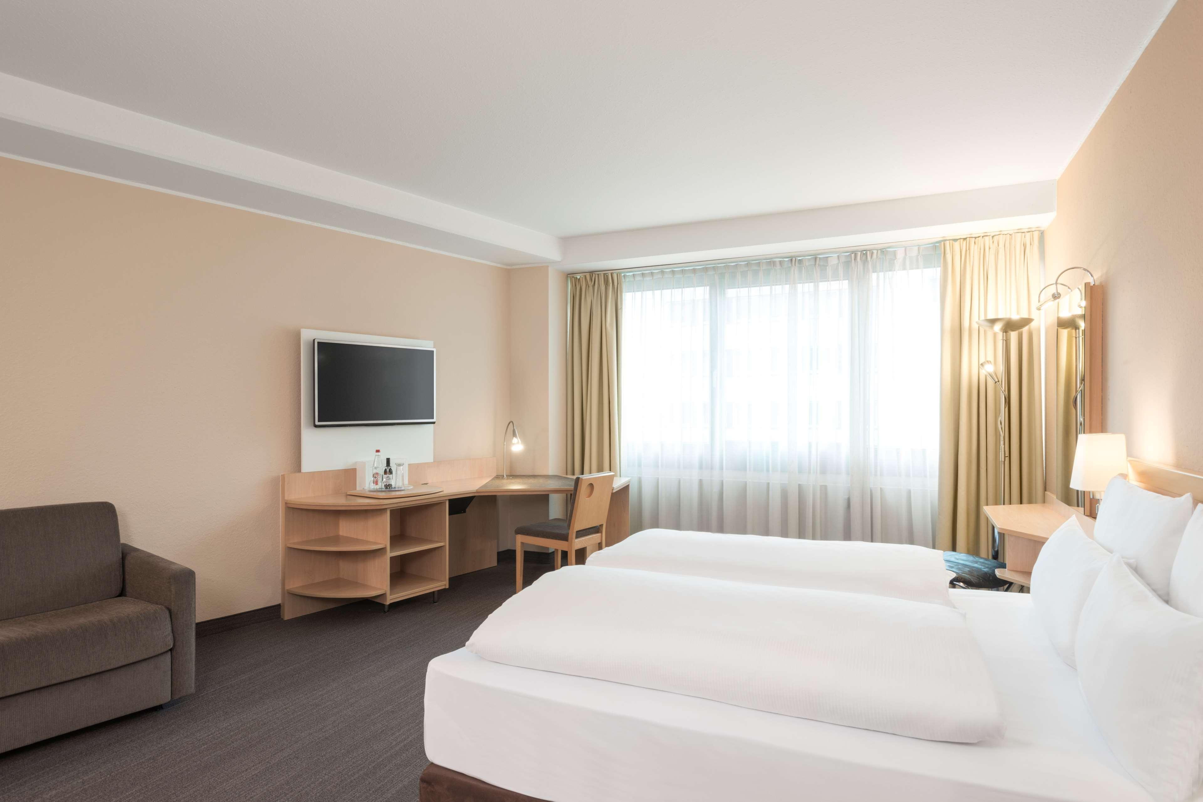 Nh City 4*