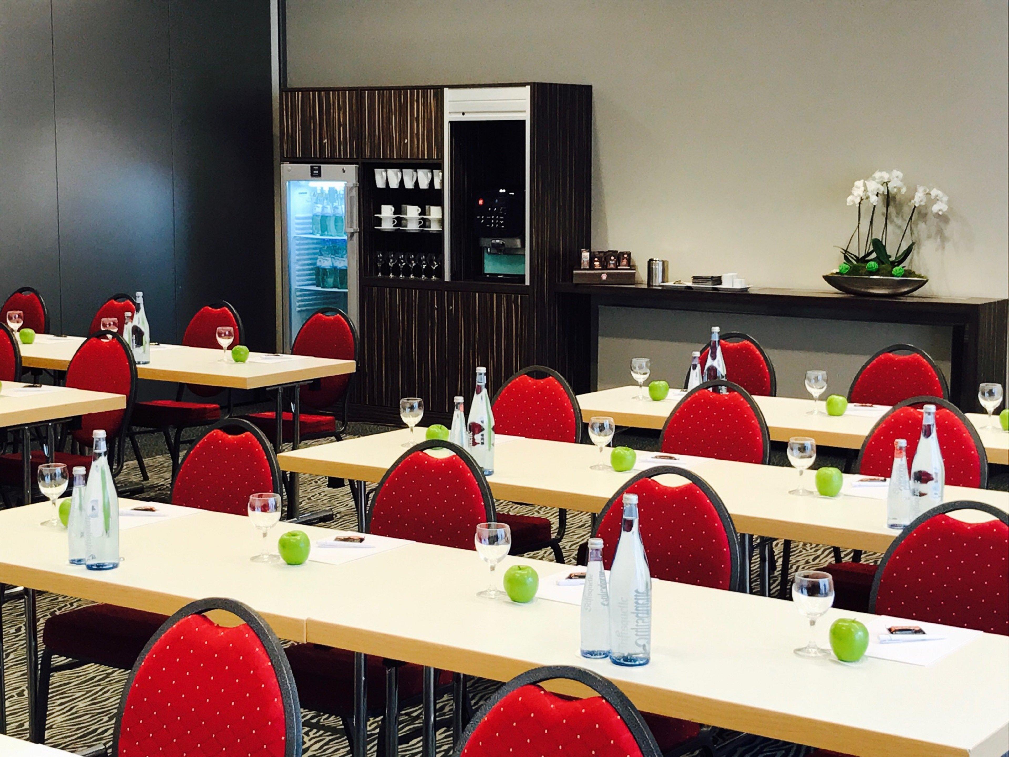 Hotel Holiday Hafen, An Ihg 4*