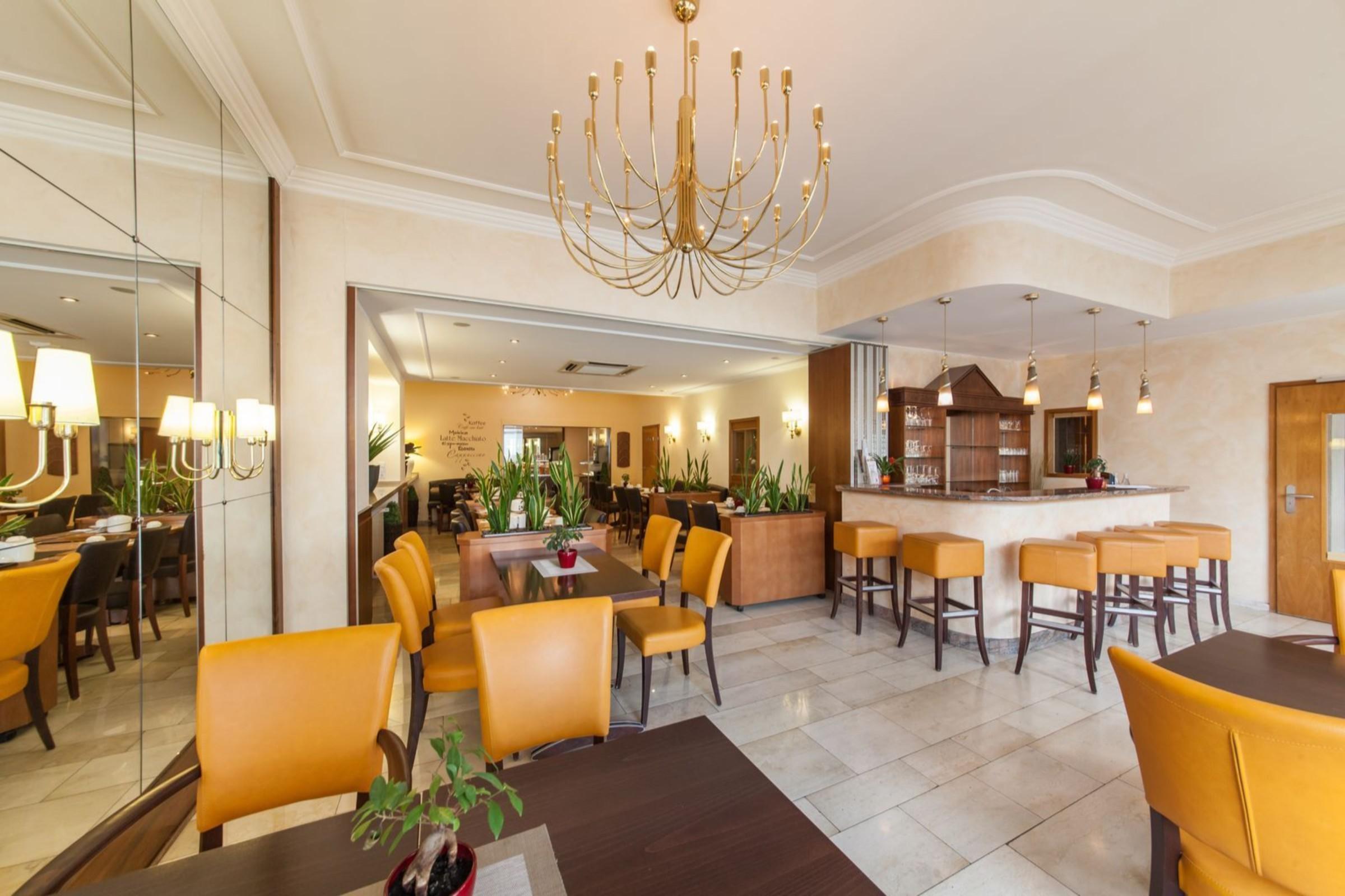 Aparthotel Flora 4*