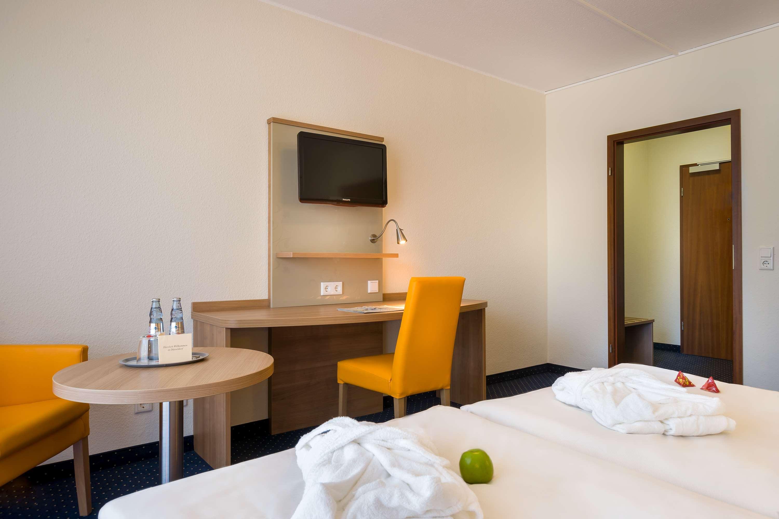 Hotel Acora Living The City 3*