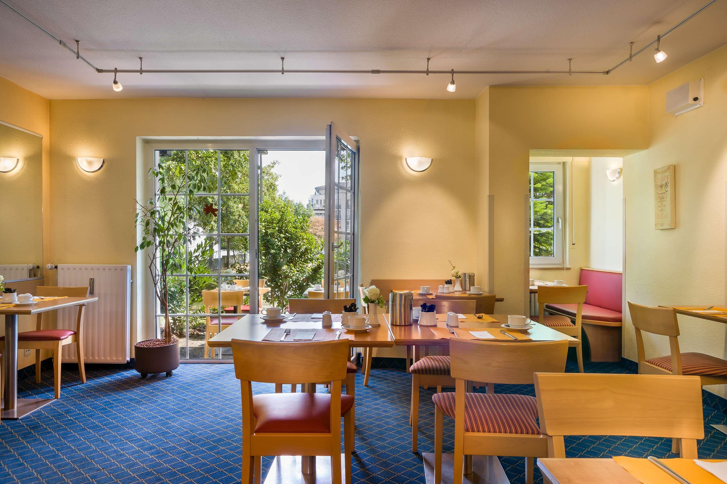 Hotel Acora Living The City 3*