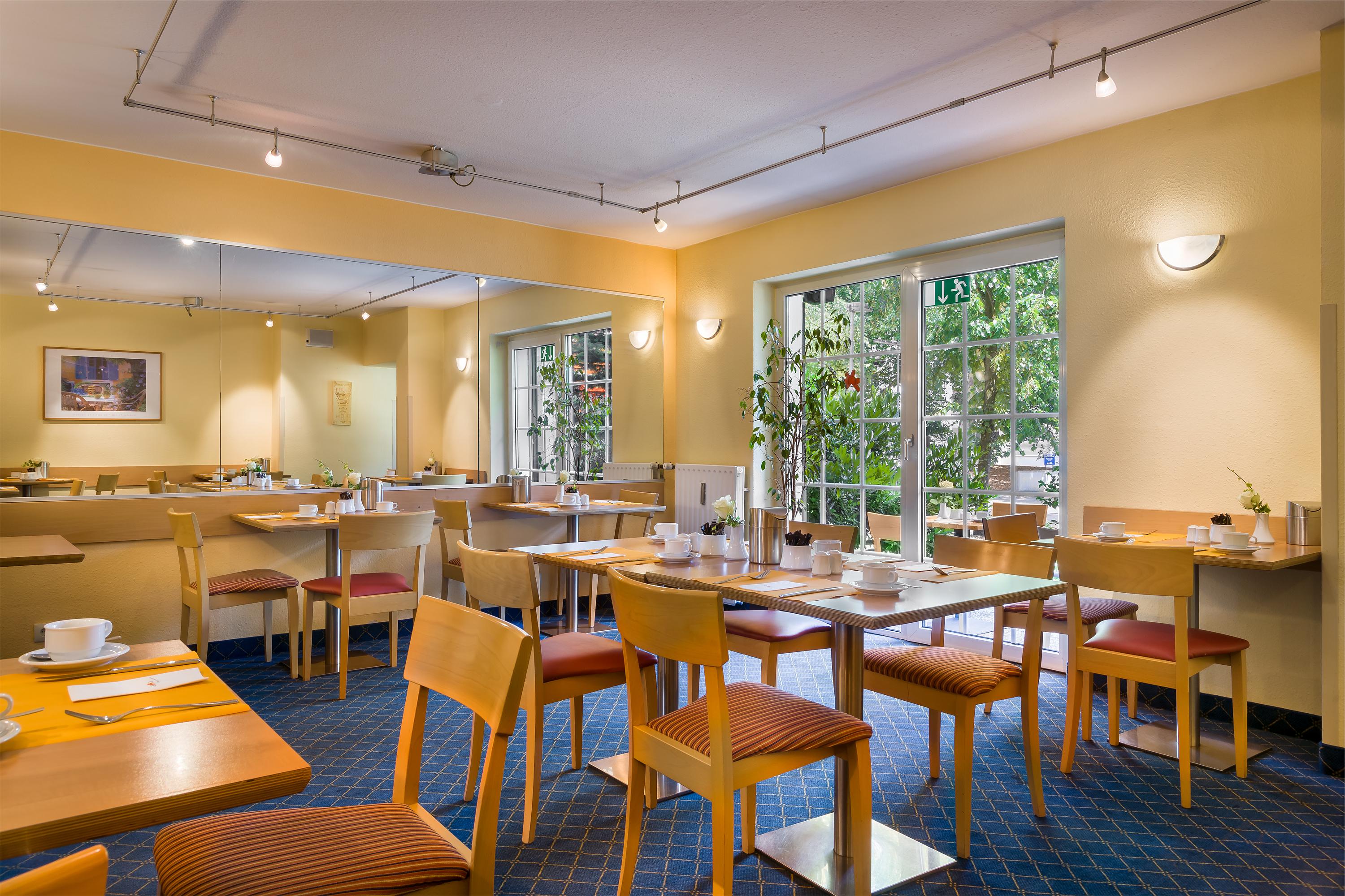 Hotel Acora Living The City 3*