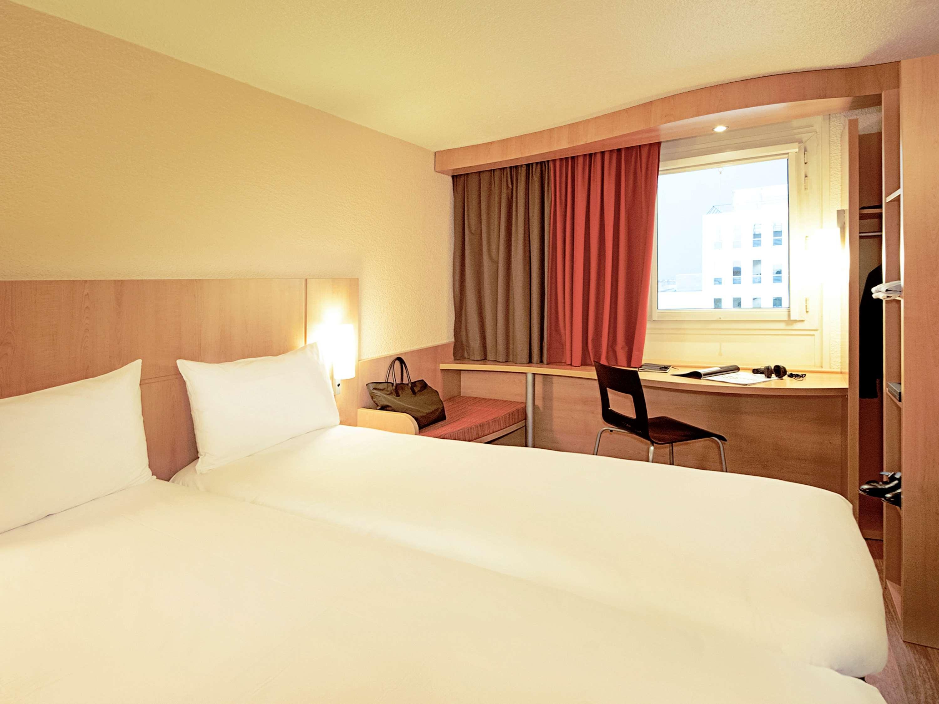 Hotel Ibis Hauptbahnhof 2*