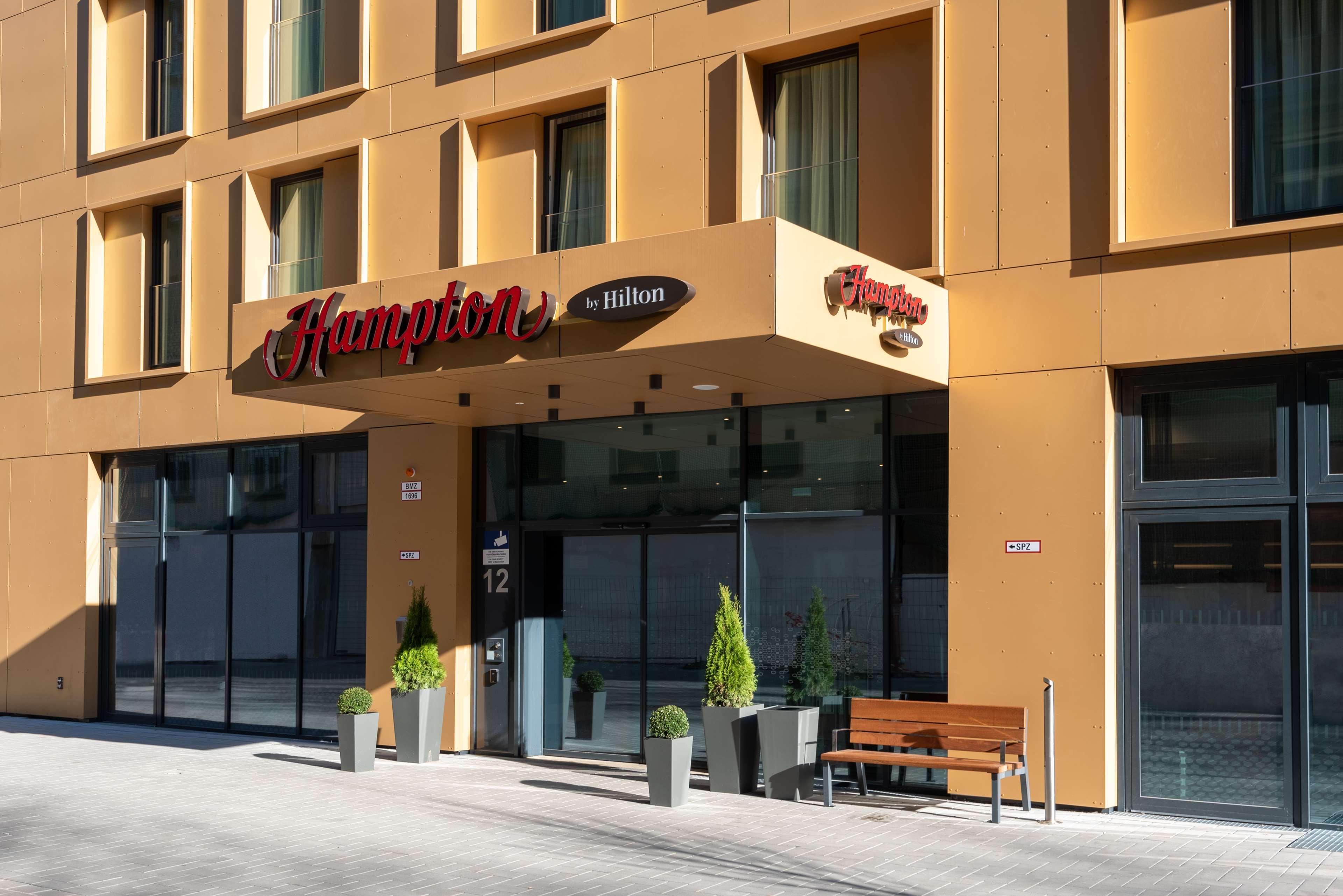 Hotel Hampton By Hilton Centre 3*