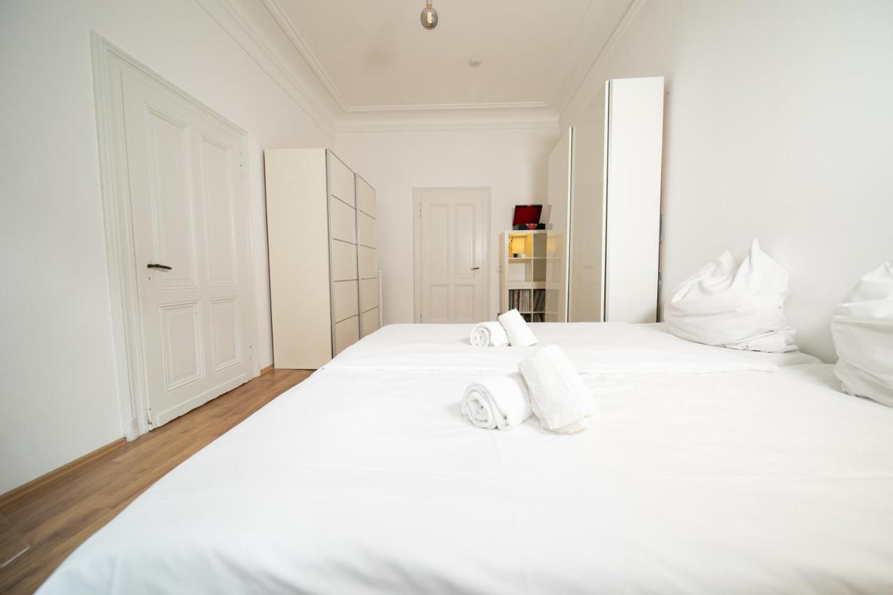 White 60 Qm - Zentral - Balkon - Messe Dusseldorf