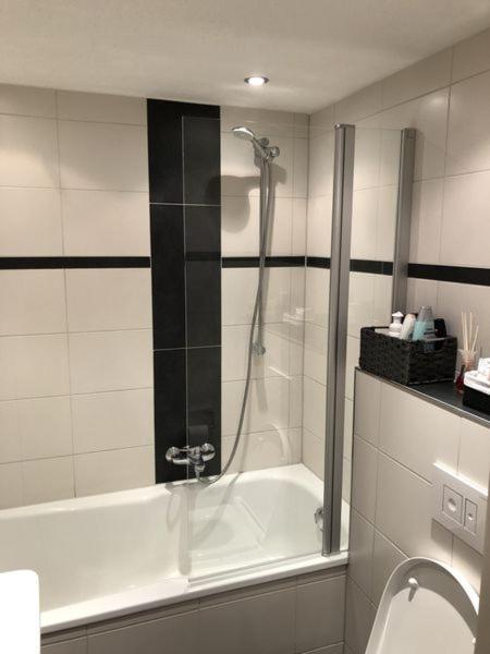 In Der Nahe Von Der Konigsallee Apartment Dusseldorf