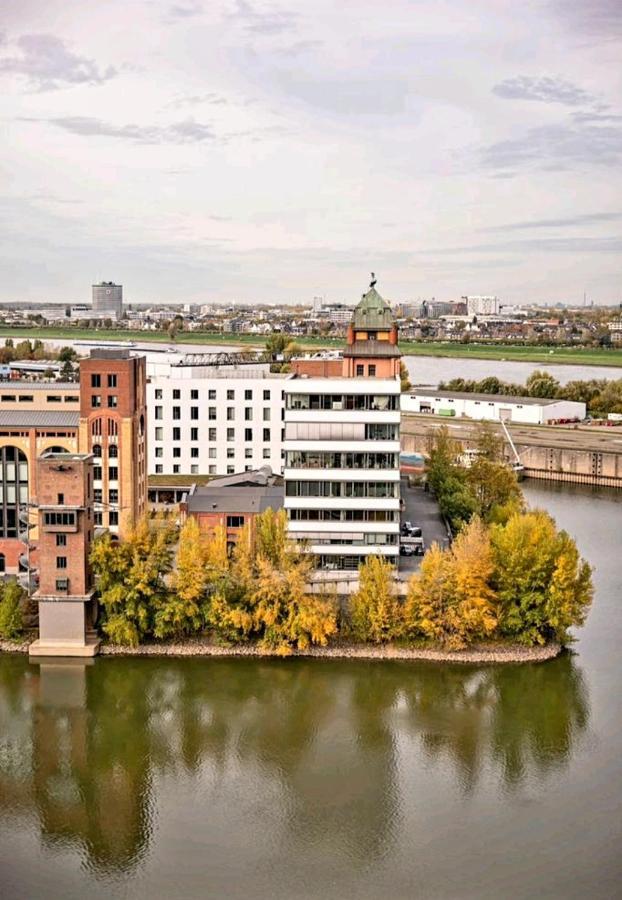Schickes Mit Flussblick Apartment