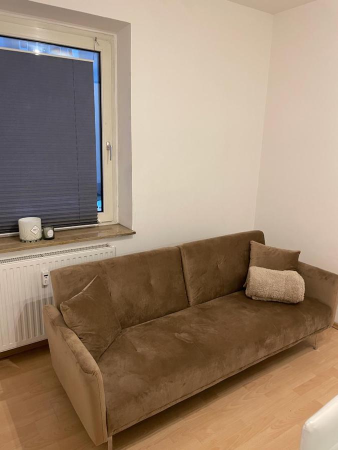 Zentrale Zweizimmerwohnung * Dusseldorf