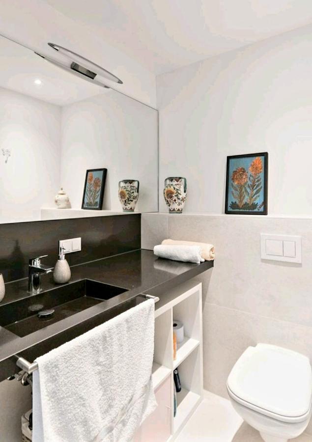 Apartamento Schickes Mit Flussblick Düsseldorf