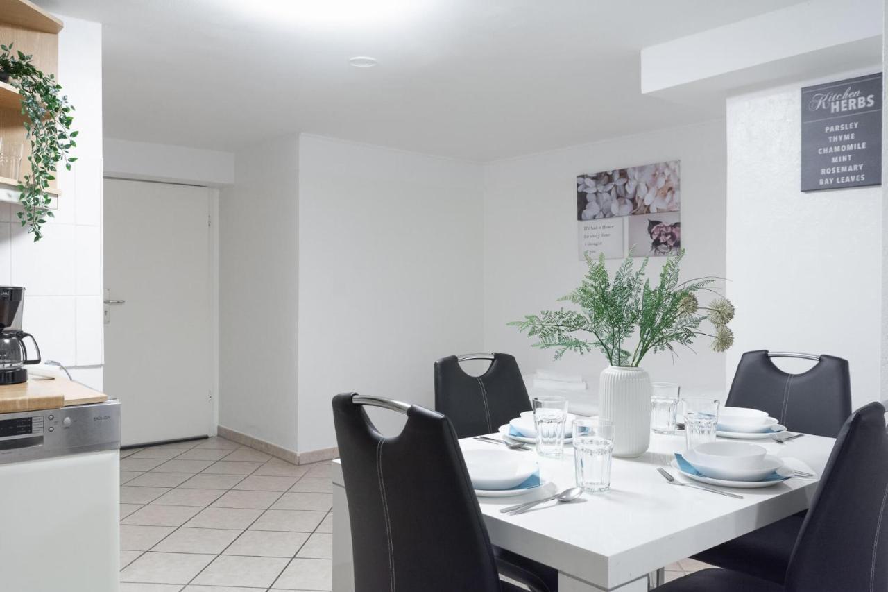 T&k - Messe - 2 - Garden Apartamento *