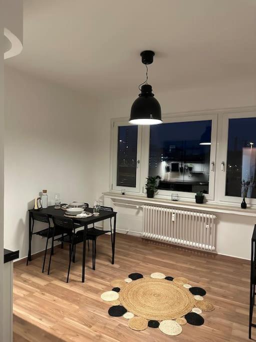 Mit Wohnkuche & Balkon Dusseldorf