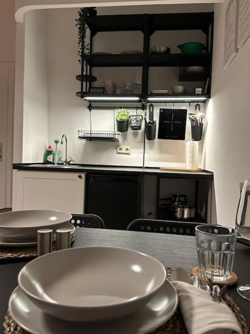 Appartement Mit Wohnkuche & Balkon Düsseldorf