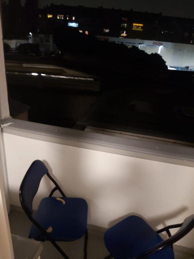 1 Zimmerwohnung Mit Kueche, Balkon Und Badezimmer In Apartmen Apartment *