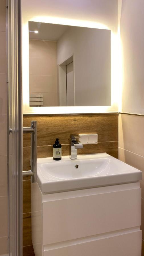 Apartment Center Studio Extra Comfort Luxury Double Bed Kitchen