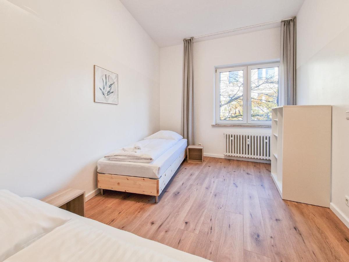 Apartamento Raj Living - 300m2 Loft With 7 - 15 Min Messe Dus & Old Town Dus *