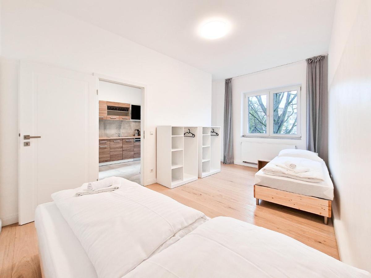 Raj Living - With 1 Or 2 - 15 Min To Messe Dus And Old Town Dus Dusseldorf