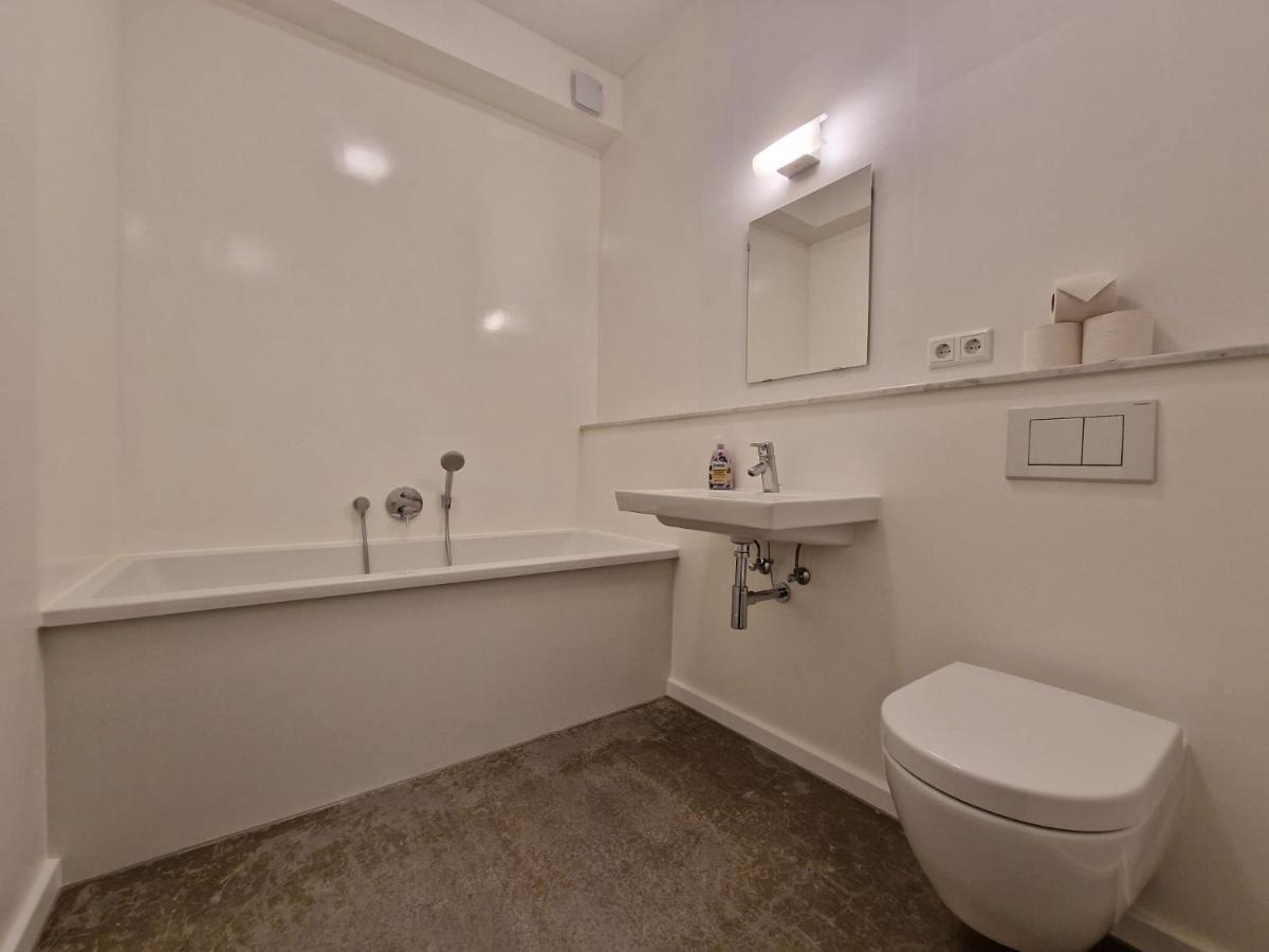 Raj Living - 300m2 Loft With 7 - 15 Min Messe Dus & Old Town Dus Apartamento *