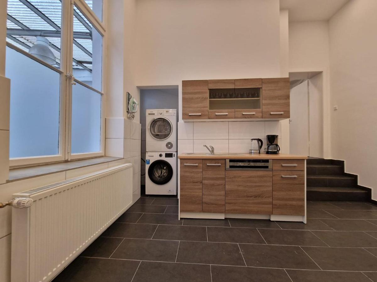 Raj Living - 300m2 Loft With 7 - 15 Min Messe Dus & Old Town Dus Apartamento *