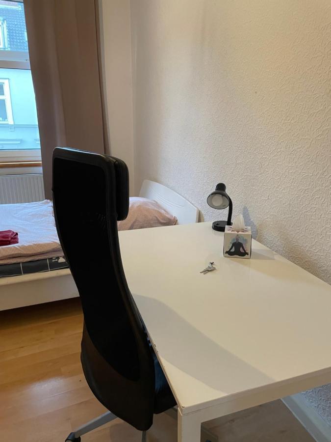 Homestay Lovely In Nearly Hbf *