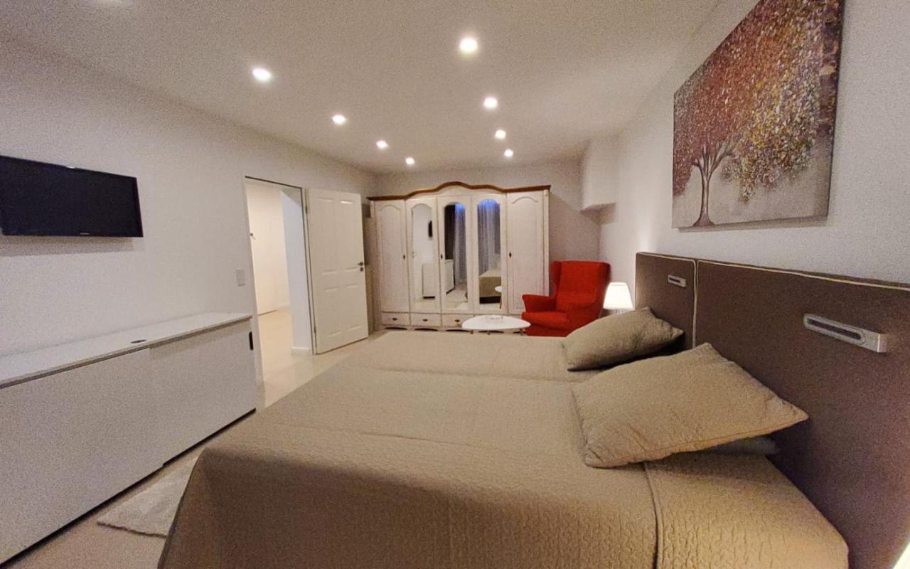 3 - Keine Party ! 6 Personen Apartment Dusseldorf