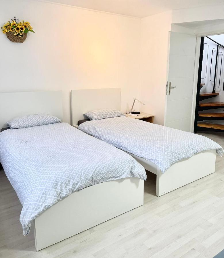 Near Fair Messe, 2-bedroom With Terrace&big Garden *