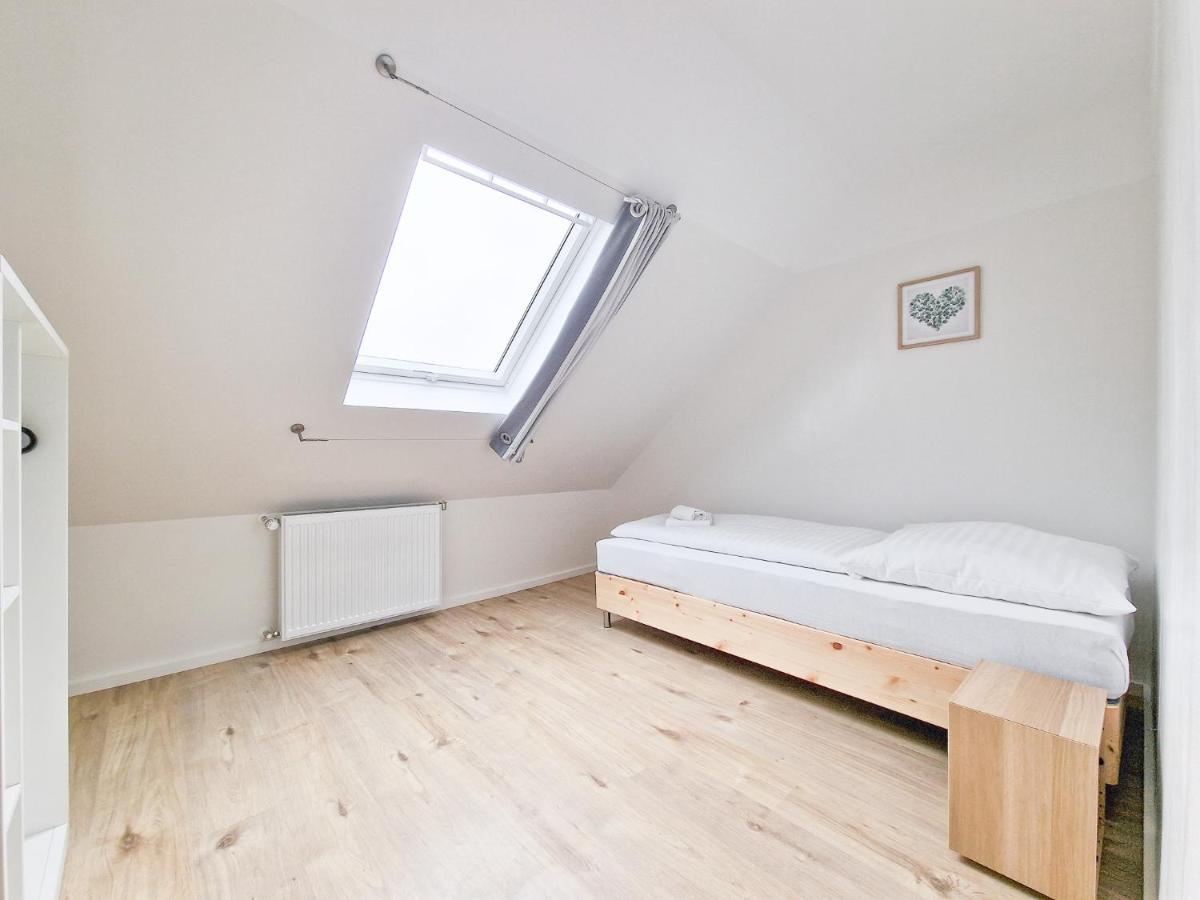 Raj Living - 1 Or 3 - 20 Min Messe Dus And Old Town Dus *