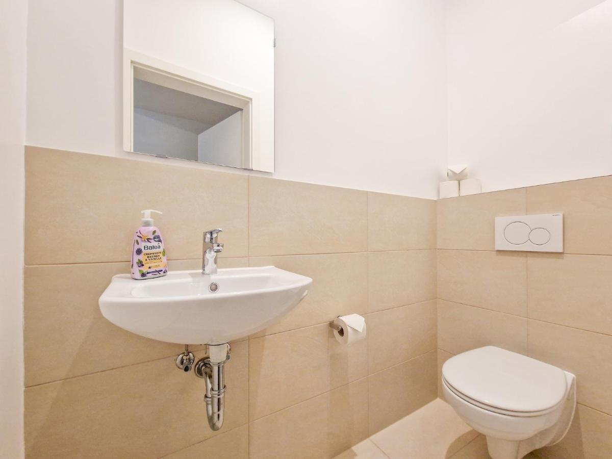 Apartment Raj Living - 1 Or 3 - 20 Min Messe Dus And Old Town Dus