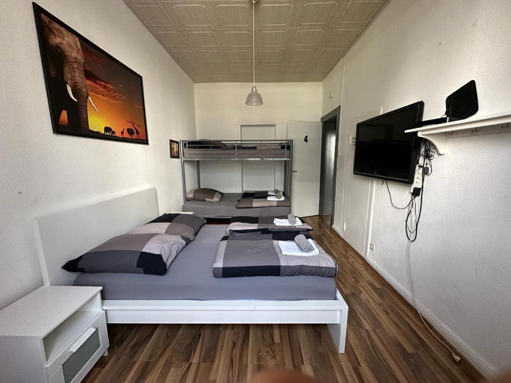 Eva's - Self Check-in & Only Private Hostel *