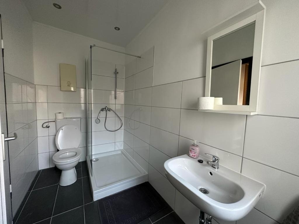 Eva's - Self Check-in & Only Private * Dusseldorf
