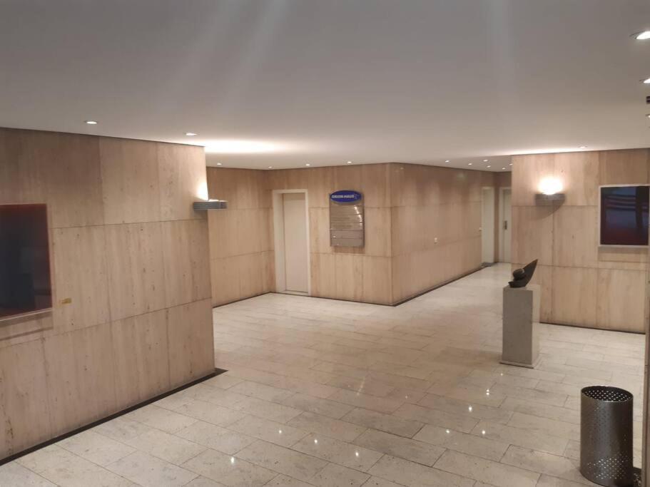 Gemutlich Und Moderne In *