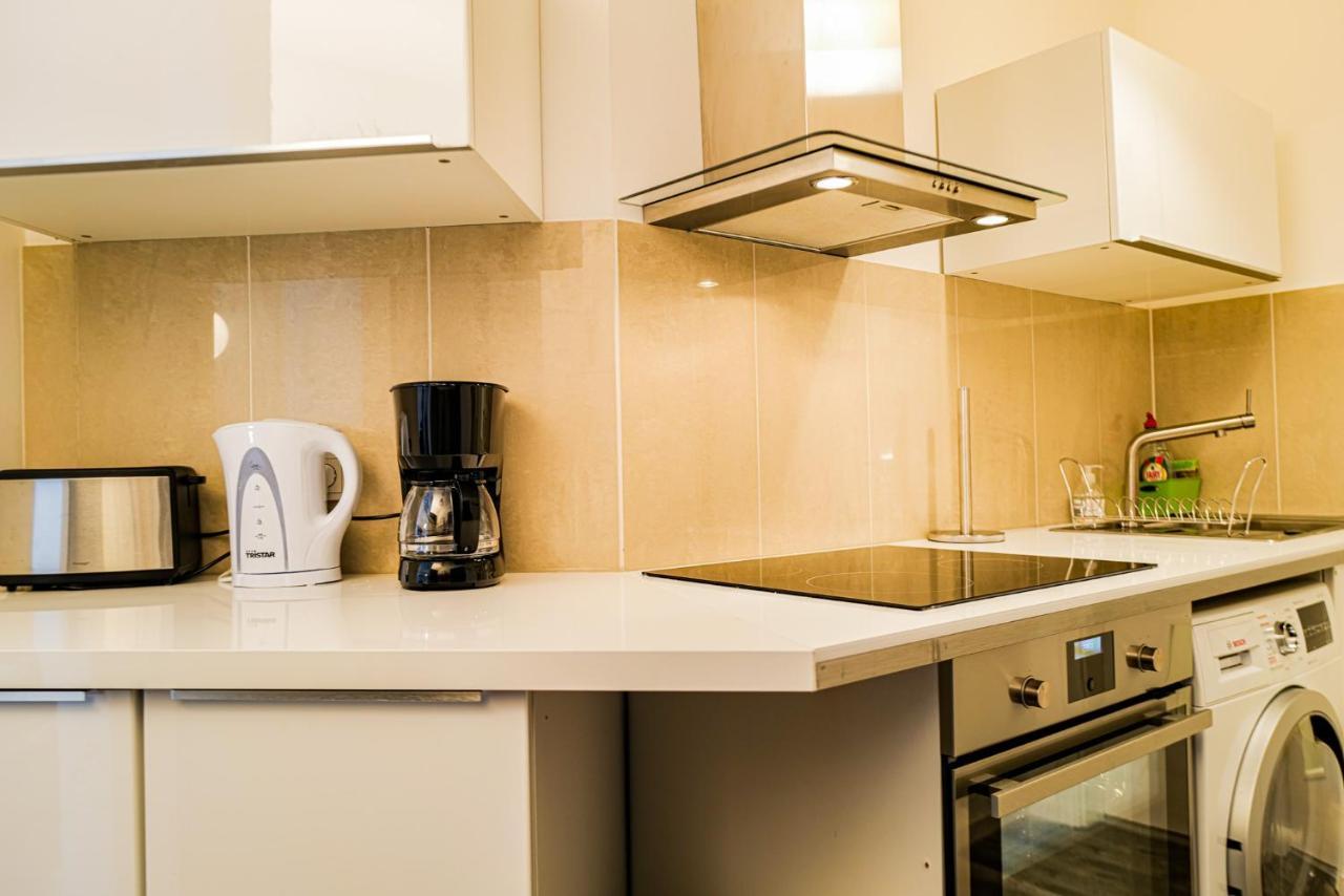 Stylische In Apartment *