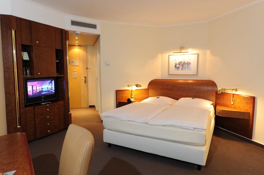 Hotel Lindner Seestern, Part Of Jdv By Hyatt Dusseldorf