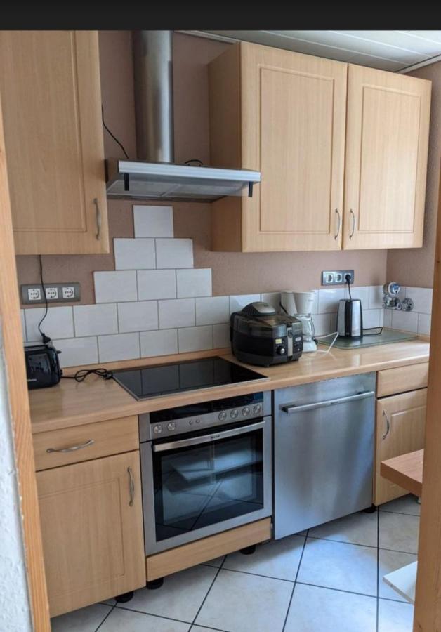 Monteurwohnung Mit Garten 6 Personen *