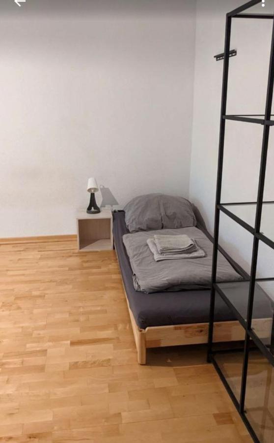 Apartment Monteurwohnung Mit Garten 6 Personen *