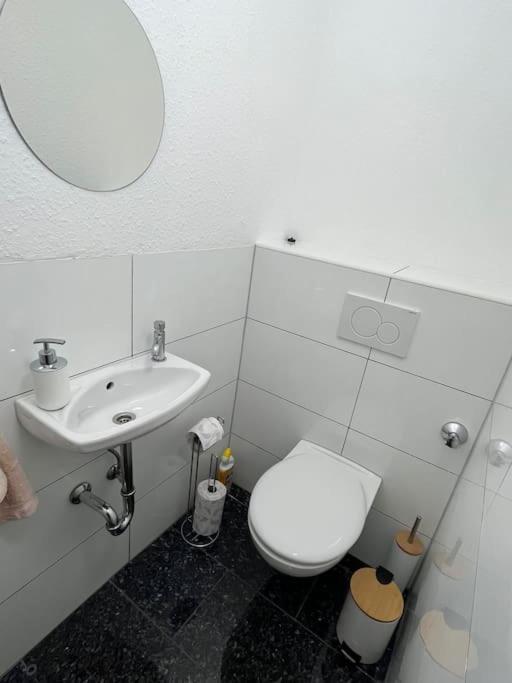 Zentrale 2 Zimmerwohnung * Dusseldorf