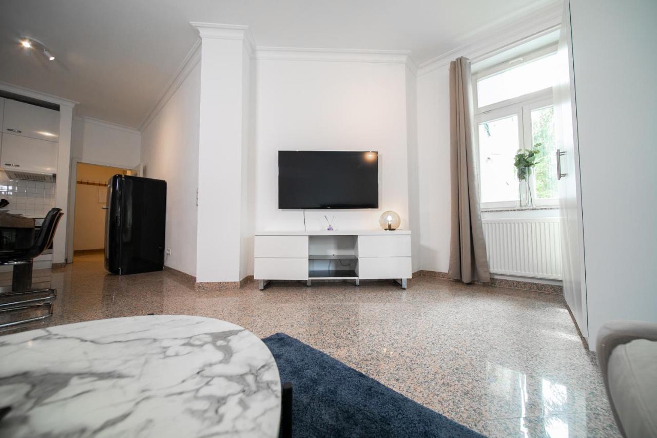 Favorite Stays - And - * Düsseldorf
