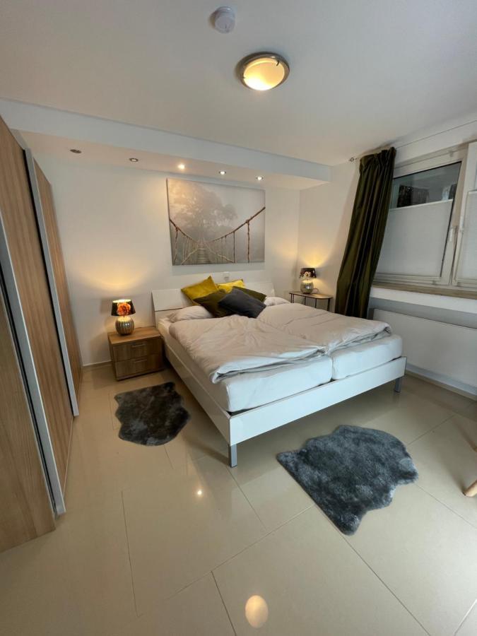 Apartamento 4 Bedrooms, 2 Bathrooms, Kitchen, Terrace - 10 Min To Fairground