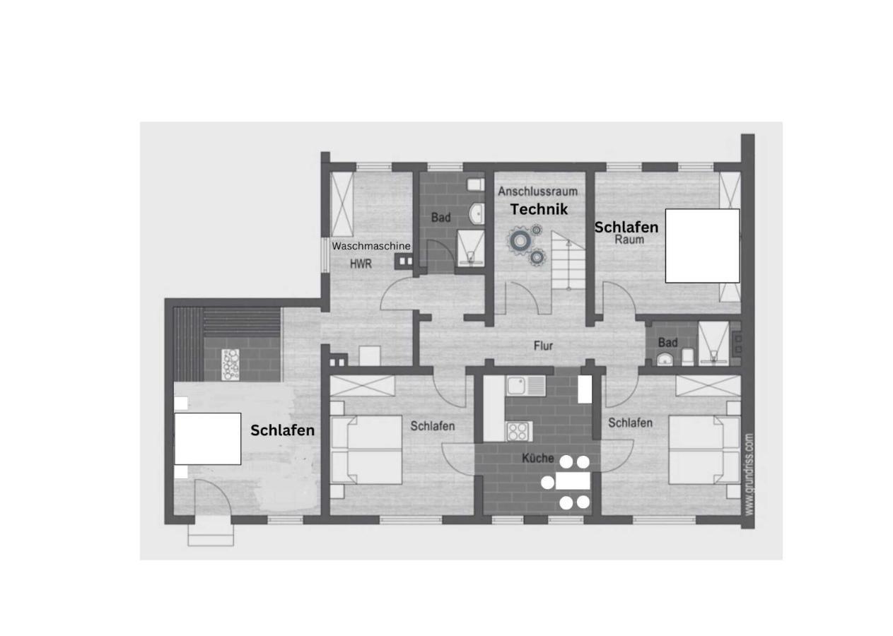 4 Bedrooms, 2 Bathrooms, Kitchen, Terrace - 10 Min To Fairground Apartamento Düsseldorf