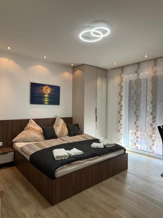 Lenti Duesseldorfer Apartment's *