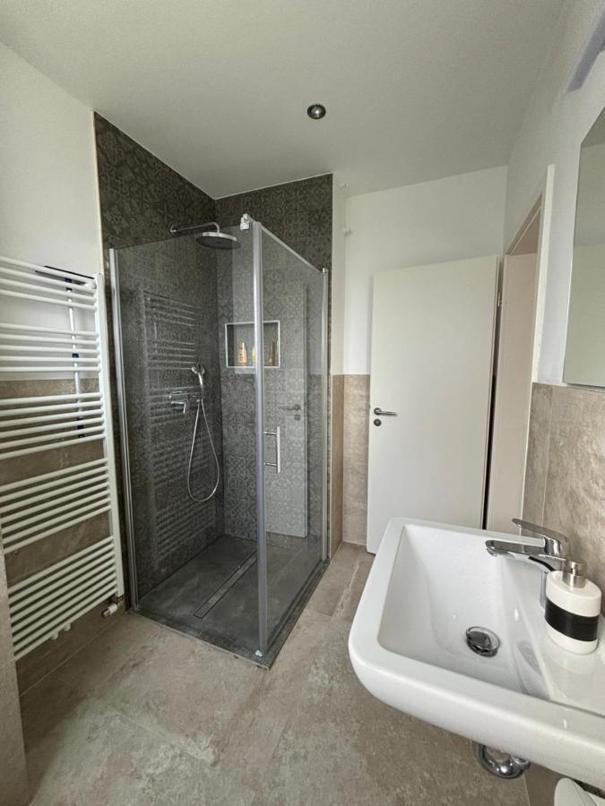 Privatunterkunft Lenti Duesseldorfer Apartment's