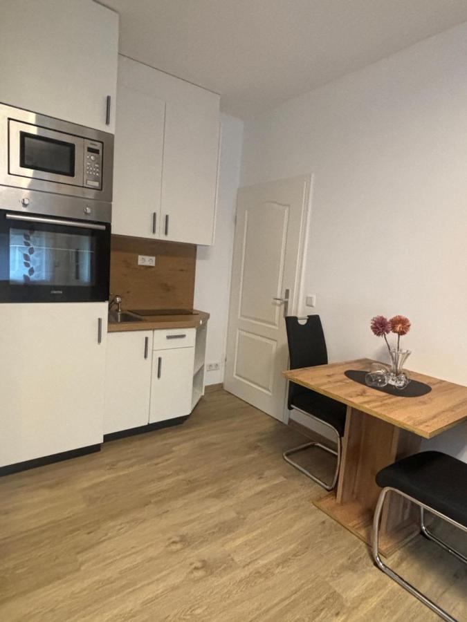 Lenti Duesseldorfer Apartment's