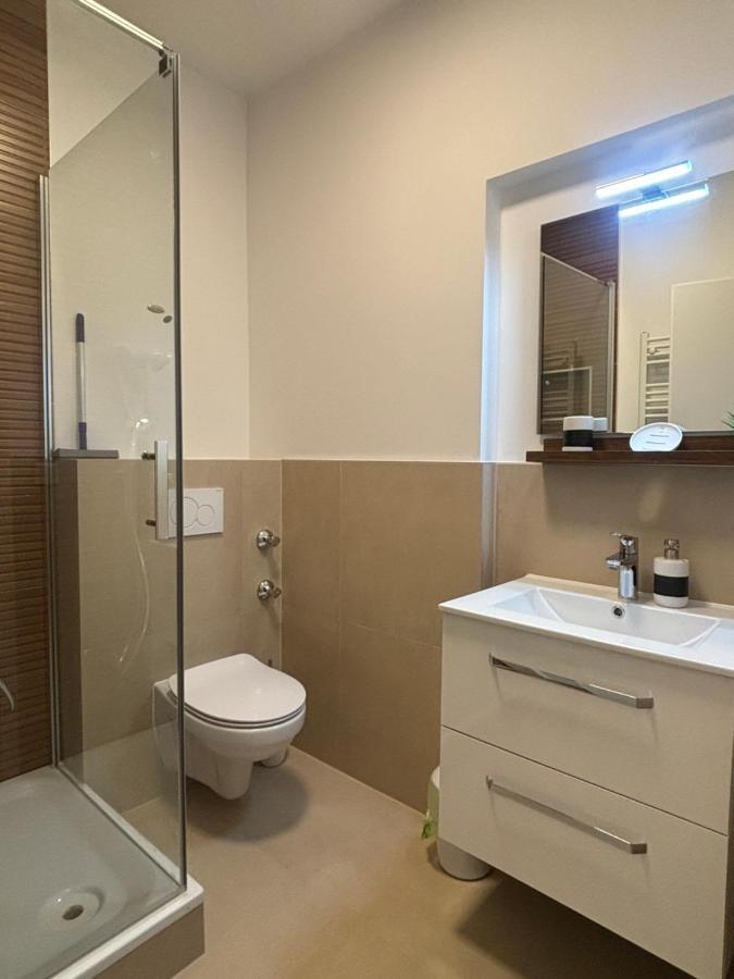 Lenti Duesseldorfer Apartment's Dusseldorf