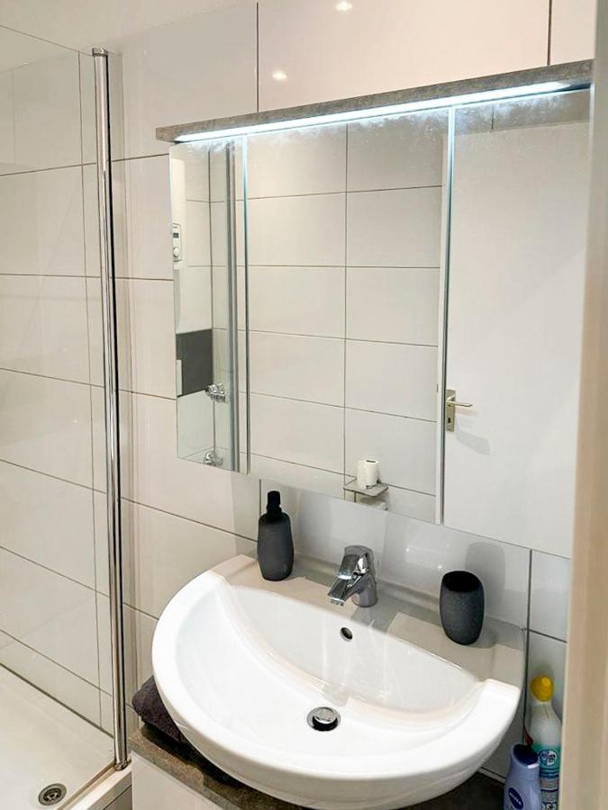 Duesseldorf-lohausen Appartement *