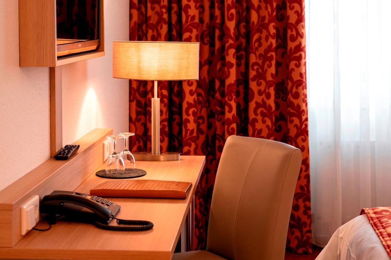 Astra Hotel 3*
