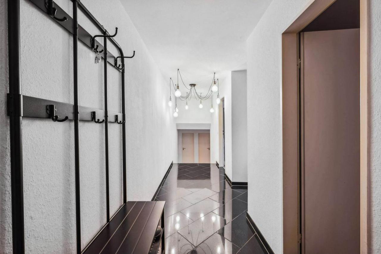 140 Sqm - Dream Flat In Old Town - Trade Fair + Arena * Dusseldorf