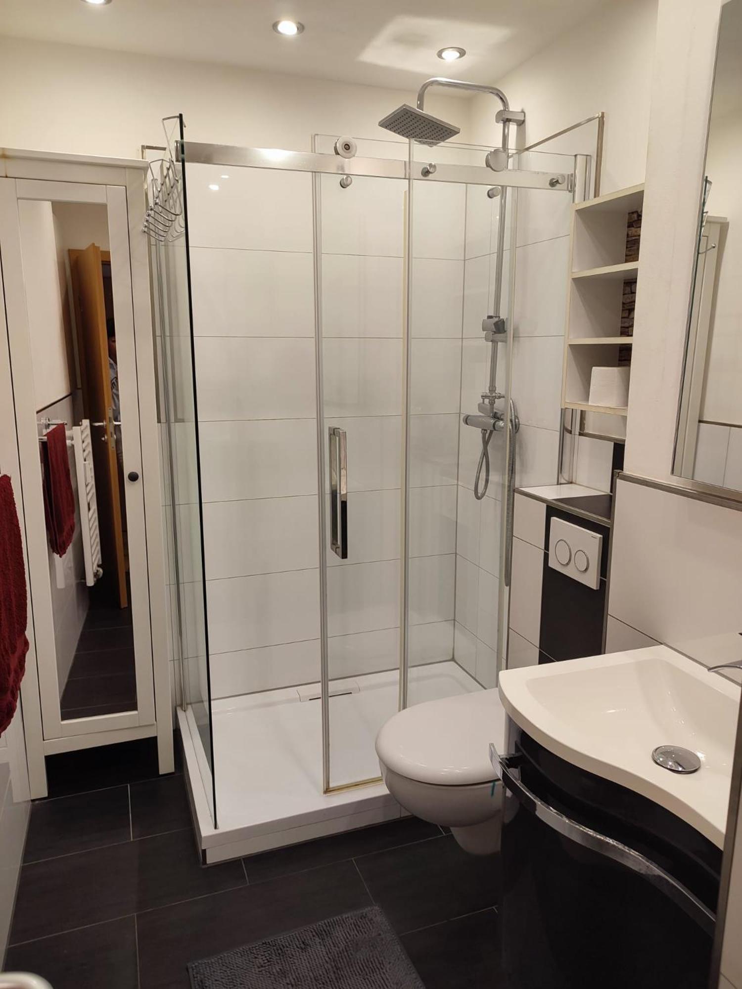 Monteurwohnung Mit Garten 6 Personen *